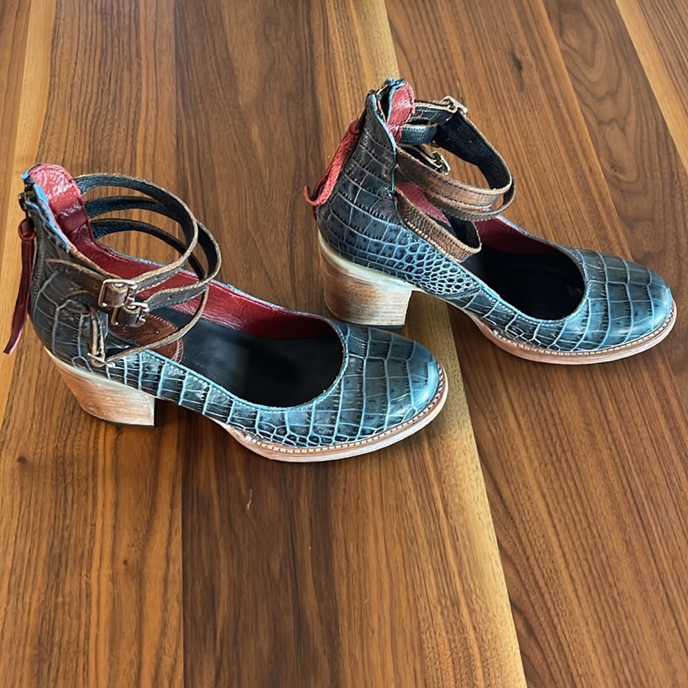 NEW Freebird Randi in Turquoise Croc, Size 8 - Picture 4 of 8
